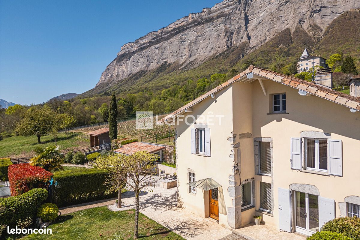 Maison 6 pièces 147 m² (image 2)