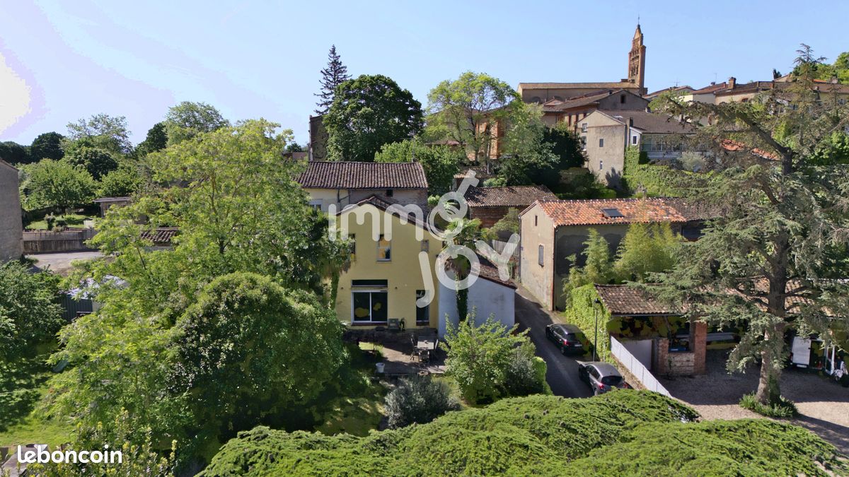 Maison 8 pièces 225 m² · à Miremont · 225 m² · 425 000 €