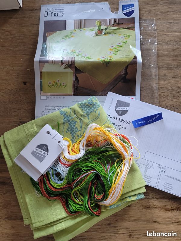 Kit Nappe à broder au Point de Croix Compté - Papillons - Vervaco