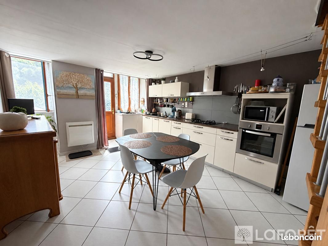 Maison 3 pièces 74 m² · à Saint-Flour · 74 m² · 129 000 €