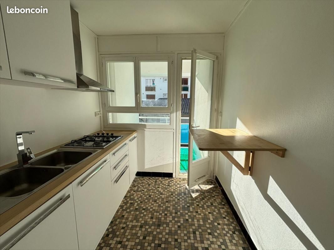 Appartement 3 pièces 61 m² · à Clermont-Ferrand · 61 m² · 725 €
