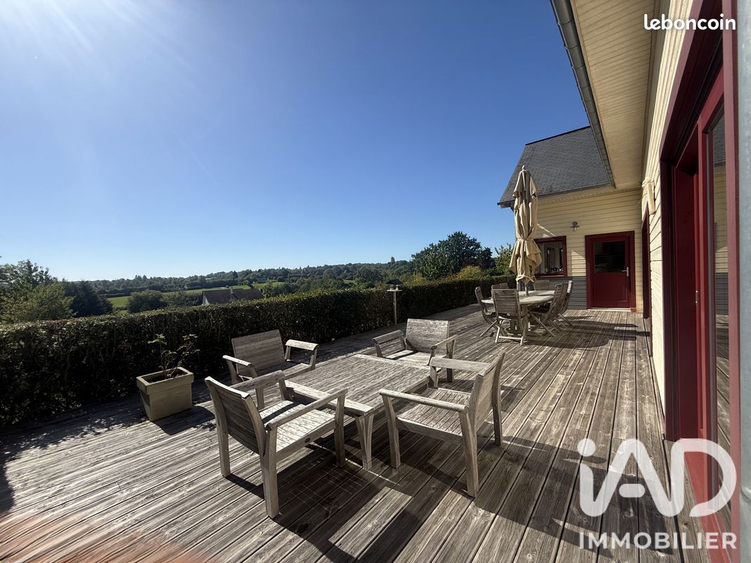 Maison 6 pièces 192 m² · à Lisieux · 192 m² · 500 000 €