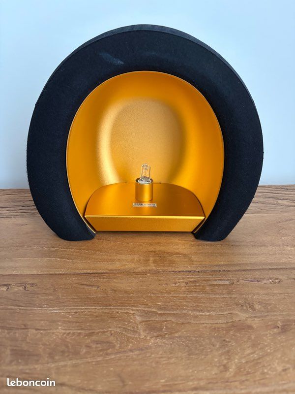 Lampe De Table Design Innermost Jeeves Par Jake Phipps - Luminaire Iconique