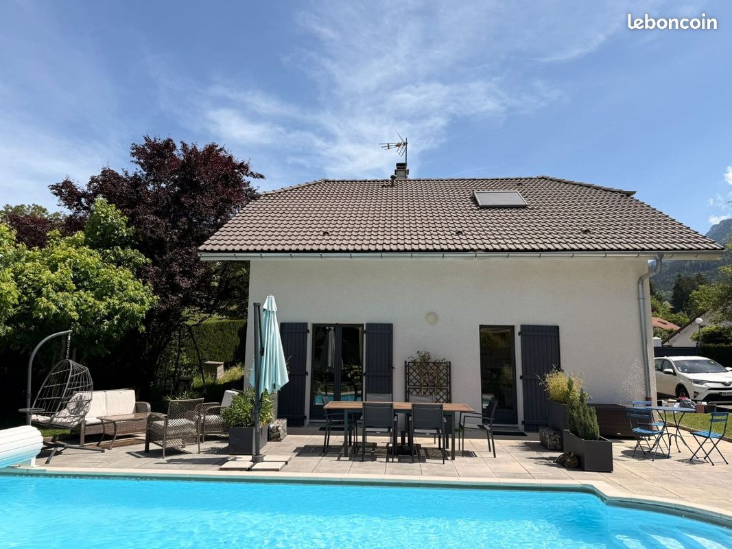 Maison 6 pièces 123 m² · à Fillière · 123 m² · 643 000 €