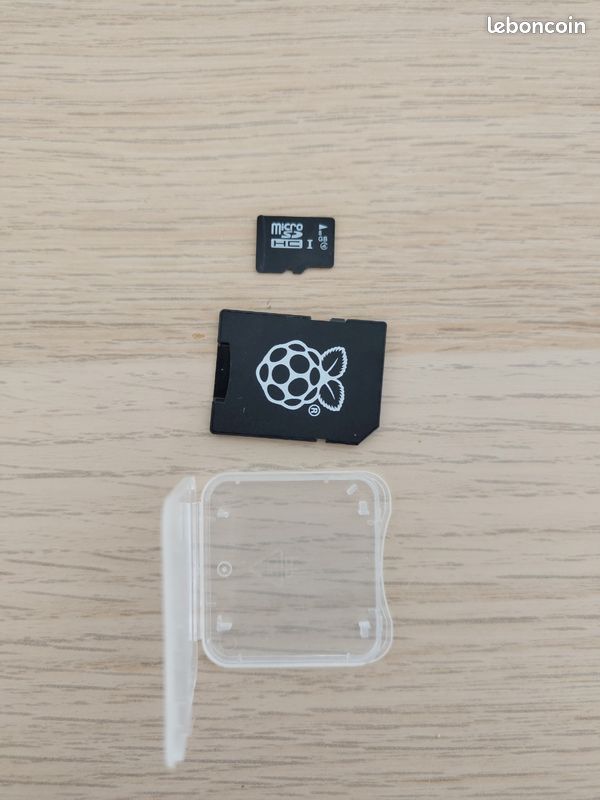 Raspberry Pi 1 Model B+ avec Carte SD 8gb + chargeur + PiGlow (image 7)