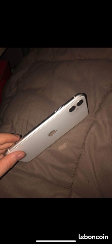 IPhone 11 (image 3)