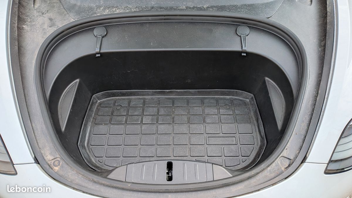 Tapis de voiture et de coffre Tesla Model 3 (image 2)