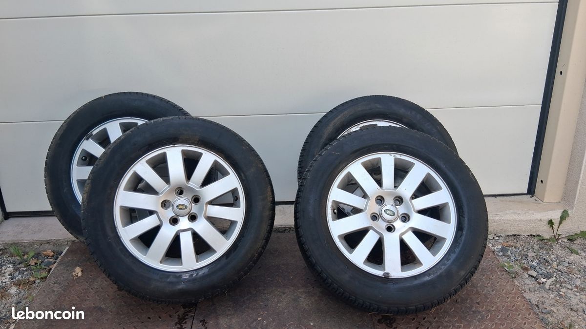 Jantes alu 18 pouces Land Rover Discovery 3 / Range Rover Sport avec pneus (image 1)