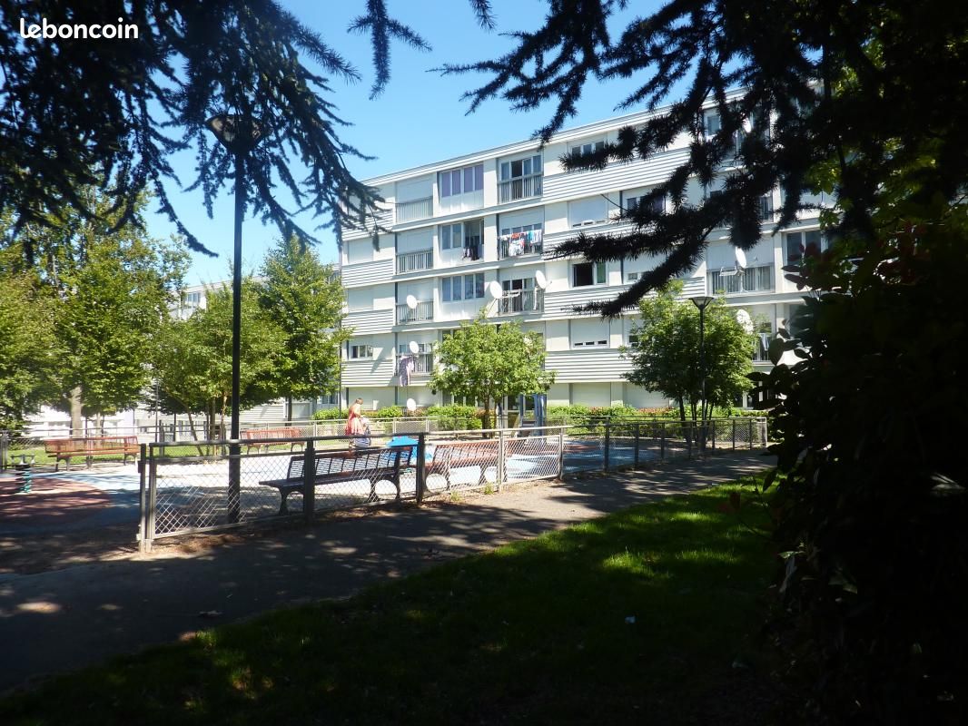 Appartement 4 pièces 79 m² · à Montbéliard · 79 m² · 669 €