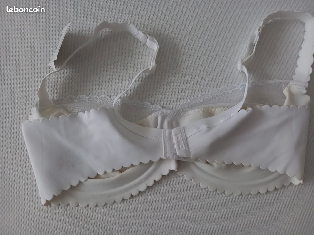 Soutien-gorge Dentelle BARBARA - Taille 95D - Couleur Blanc - Neuf Avec étiquettes