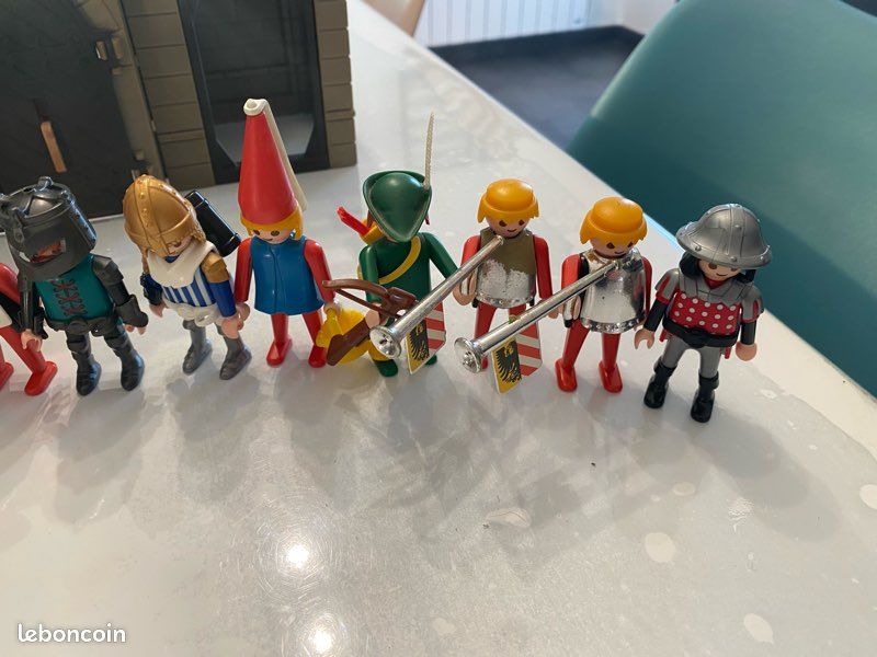 Lot De Pièces Playmobil Vintage - Château Fort, Maison, éléments Divers (réf. 3666, 3545, 3441, Etc.)