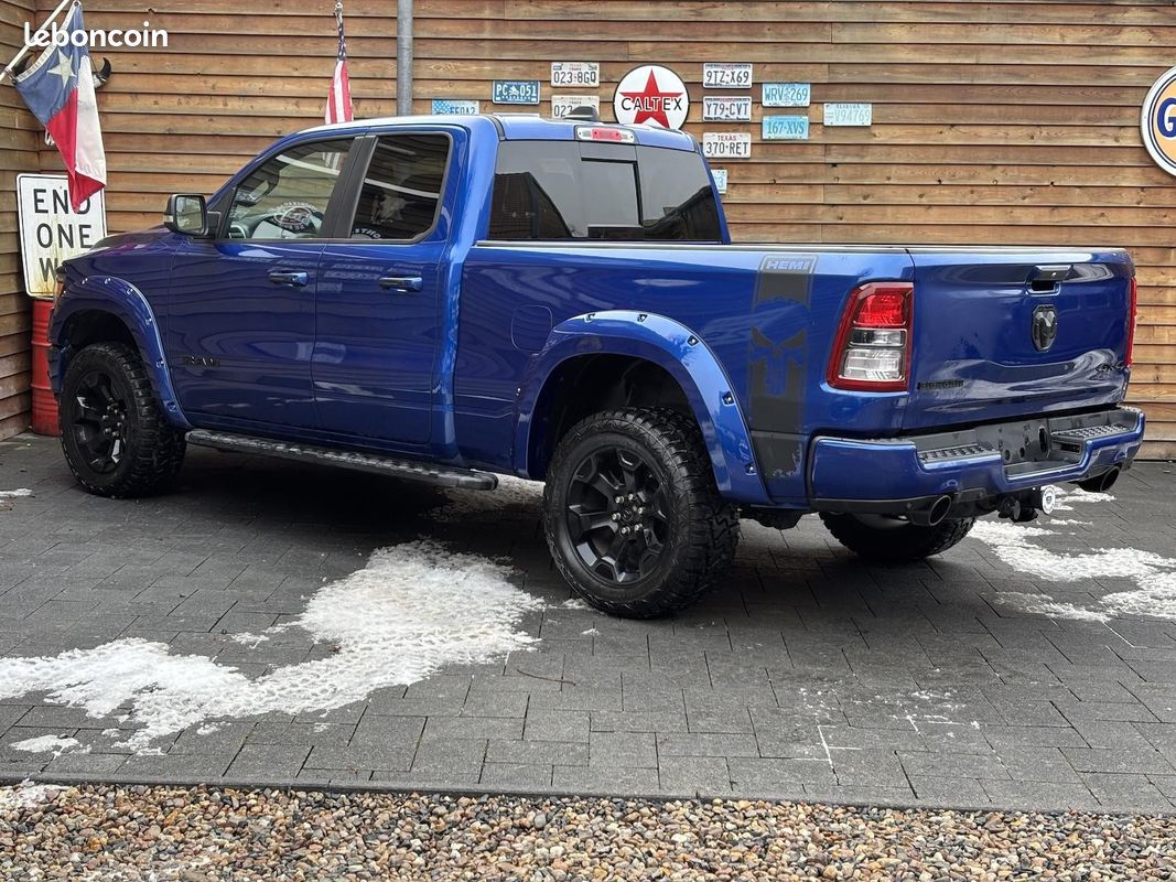 Dodge RAM 1500 Big Horn Punisher 5.7 V8 HEMI 401 ch 4x4 – GPL – CarPlay – Attelage (image 4)