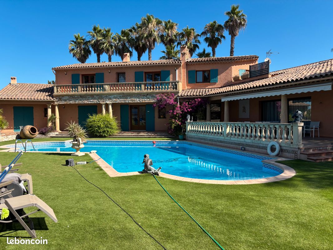Maison 7 pièces 420 m² · à Puget-sur-Argens · 420 m² · 1 290 000 €