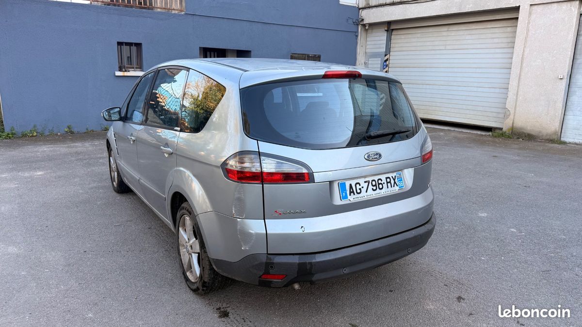 FORD S-MAX FORD S-MAX Titanium 7 Places (image 4)