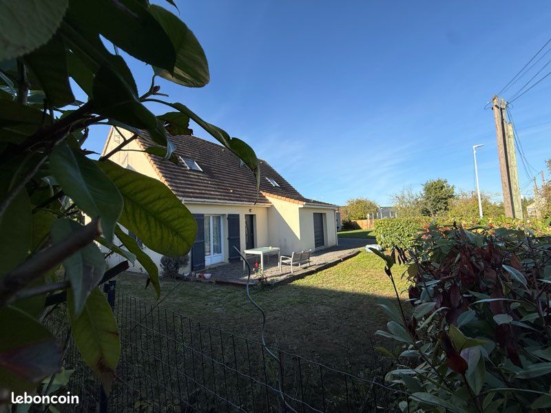 Maison 6 pièces 140 m² · à Falaise · 140 m² · 1 049 €/mois