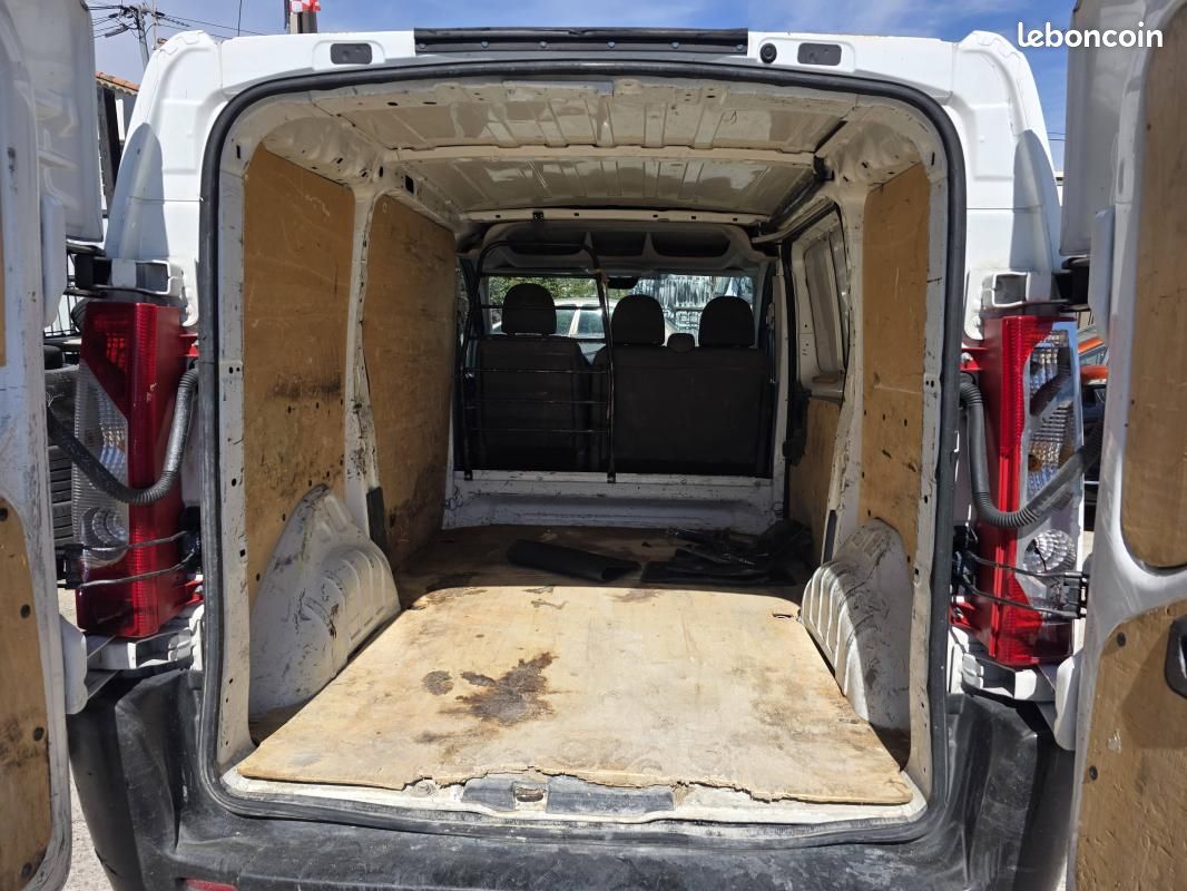 Citroën Jumpy II 1.6 HDI 90 3 Places SANS C-T (image 7)