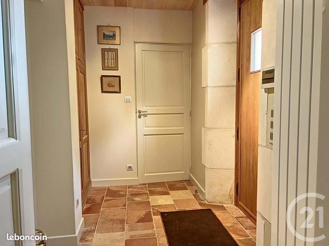 Maison 5 pièces 166 m² - Saint-Laurent-de-Cognac 16100 (image principale 8)