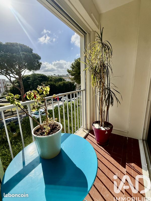 Appartement 3 pièces 63 m² · à Saint-Laurent-du-Var · 63 m² · 300 000 €