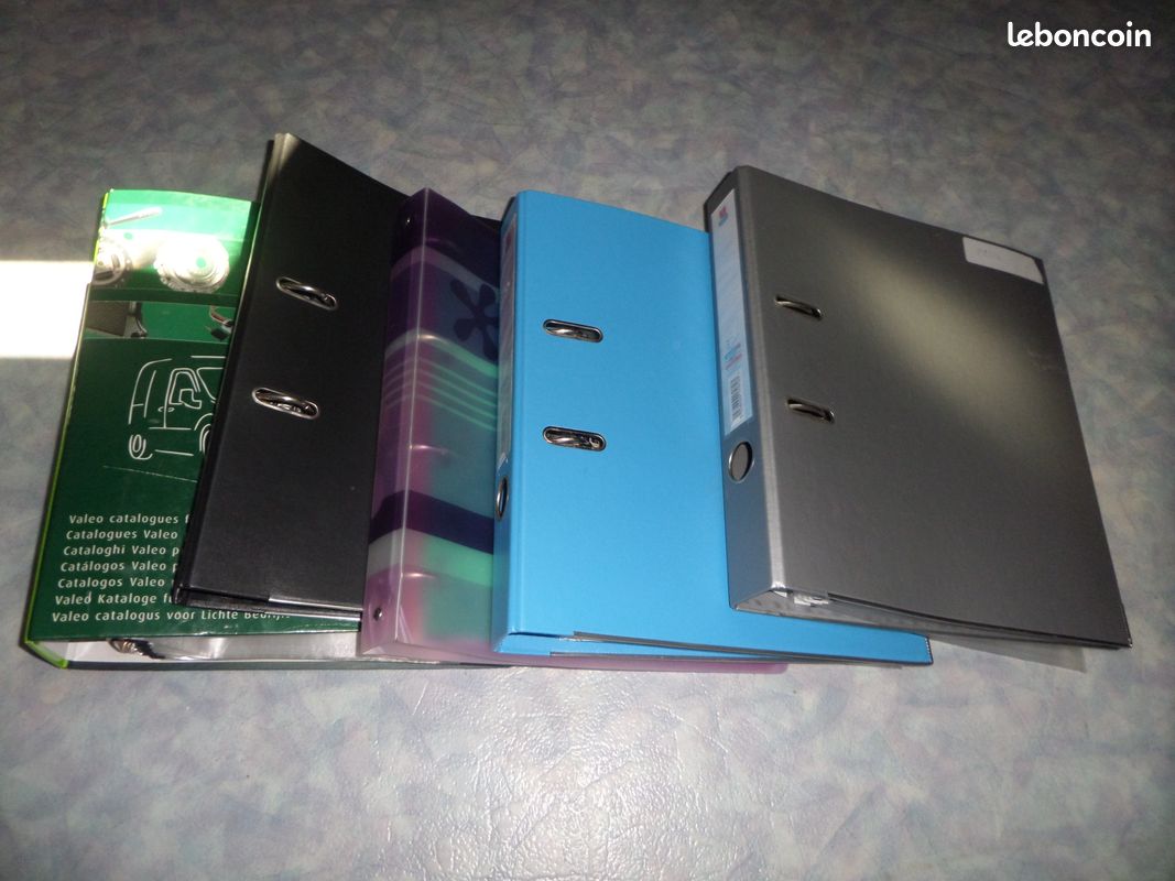Lot 6 classeurs+ porte document (image 6)