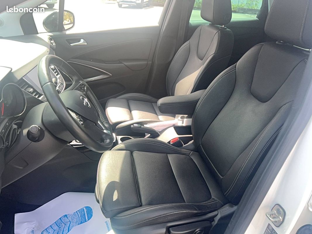 OPEL Crossland X 1.2 Turbo 110 ch Business Elegance (image 9)