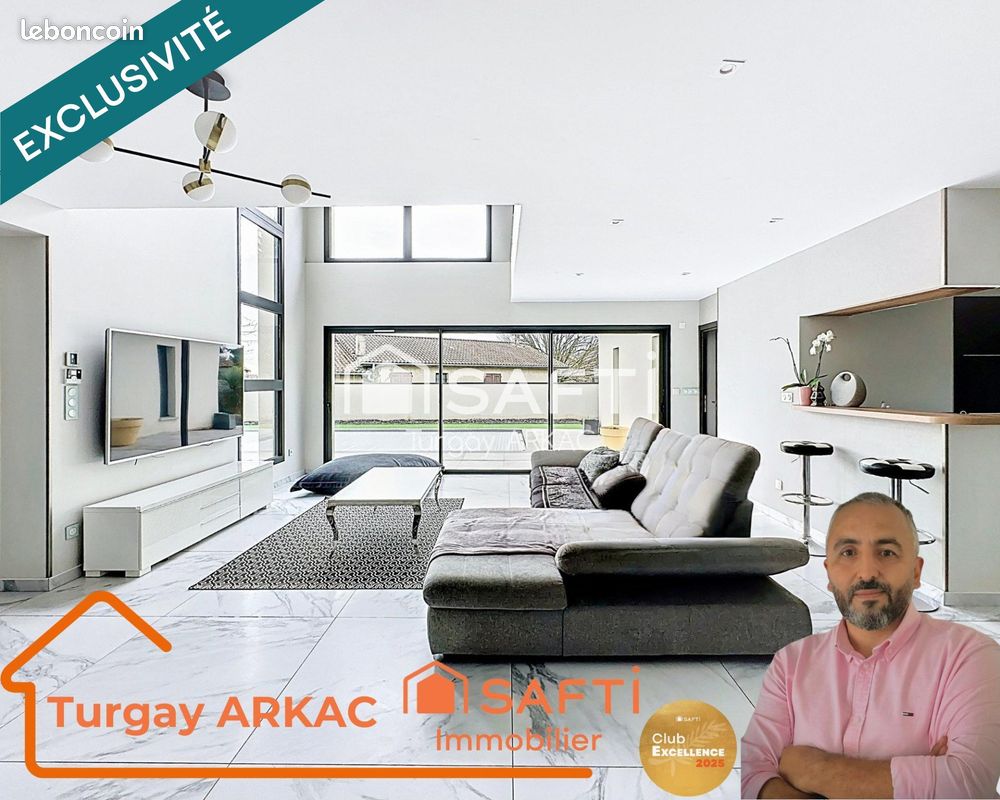 Maison 6 pièces 194 m² · à Chèzeneuve · 194 m² · 639 000 €