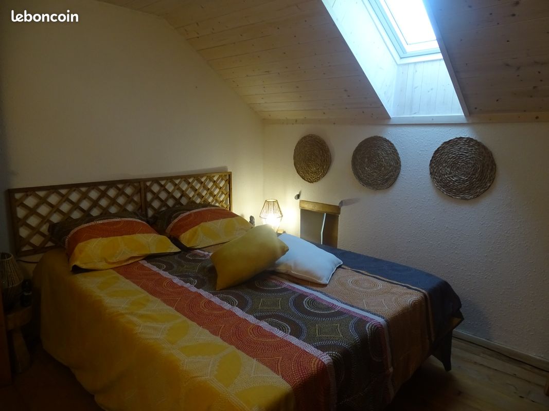 Jolie maison en pierre typique et tranquille (image 9)