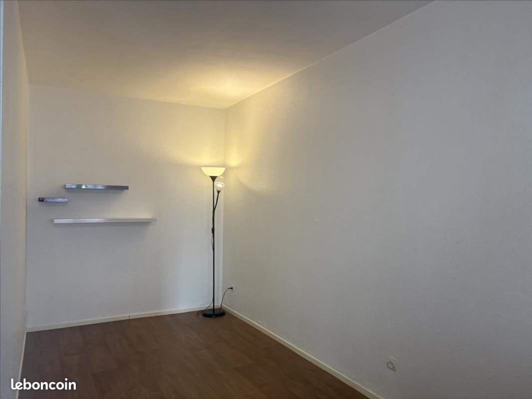 Studio 1 pièce 34 m² (image 3)