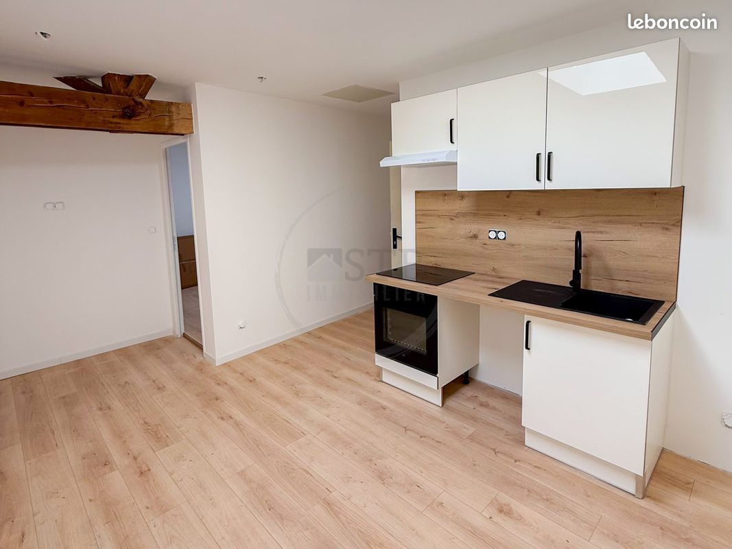 Appartement 2 pièces 29 m² · à Aubenas · 29 m² · 450 €/mois