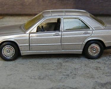 Modèle Réduit Solido 1/43 - Mercedes 190 (réf. 1337) - Couleur Grise - Métal - Neuf Fond De Stock
