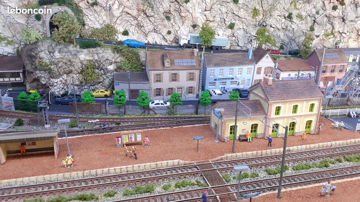Fond Panoramique Pour Modélisme Ferroviaire 'Franconie Suisse' - Largeur 3,33 à 7,50m, Hauteur 0,4-0,9m - NEUF