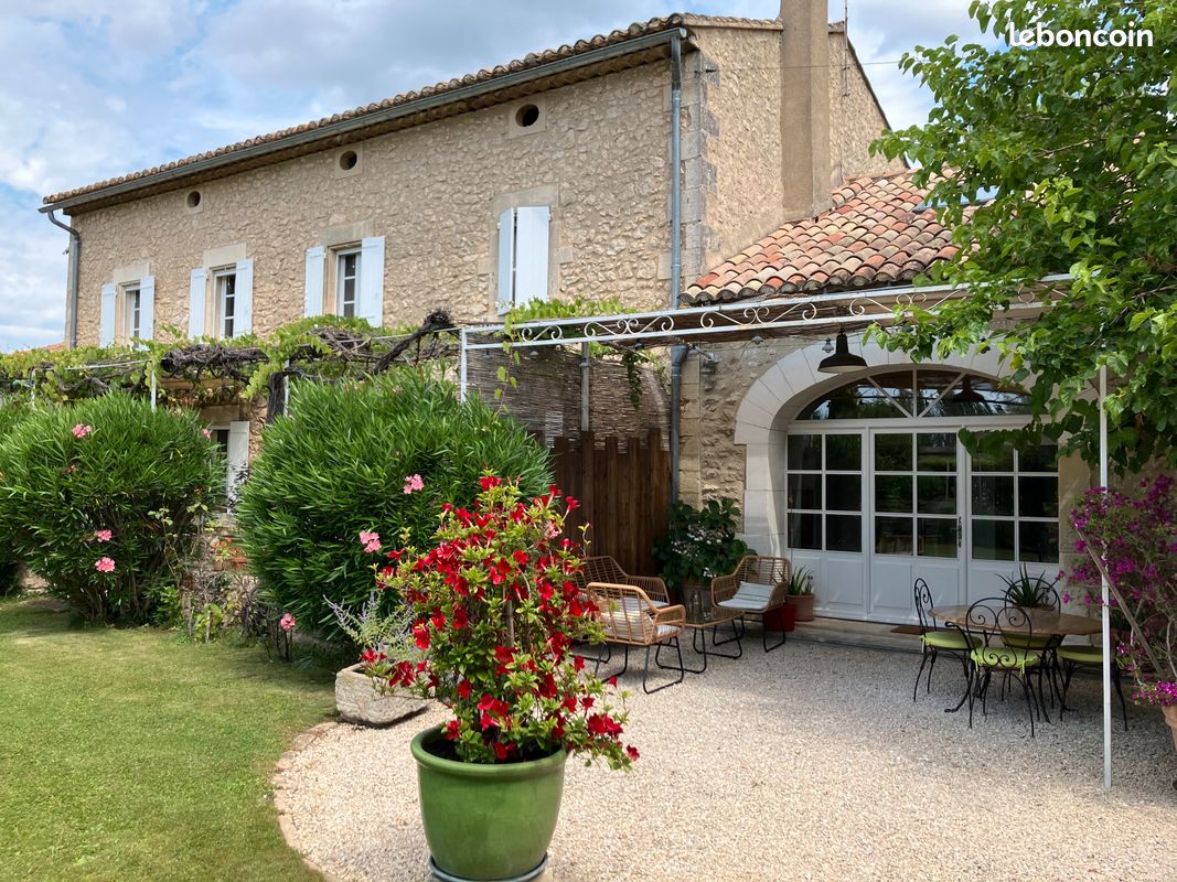Appartement 3 pièces 70 m² · à Robion · 70 m² · 790 €