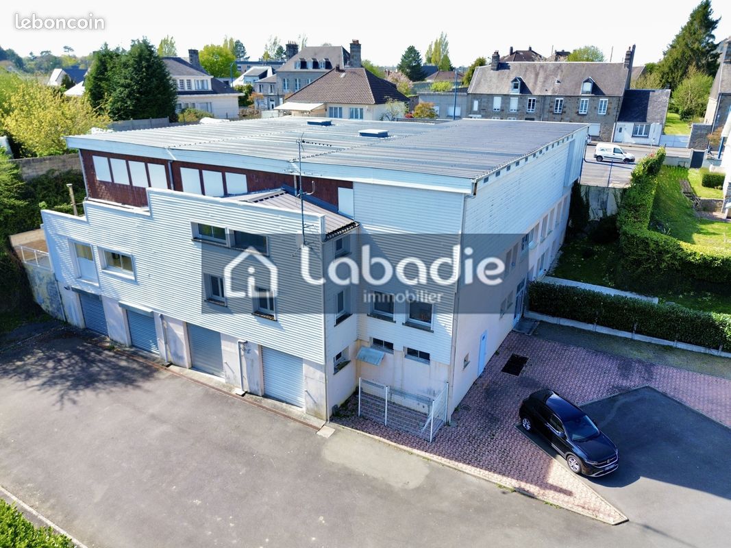 Maison 15 pièces 1045 m² · à Vire Normandie · 1 045 m² · 525 000 €
