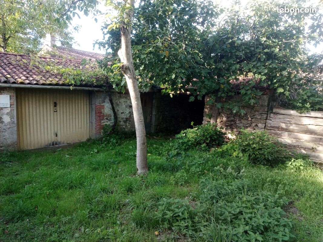 Maison 3 pièces 70 m² · à Saint-Étienne-du-Bois · 70 m² · 22 500 €