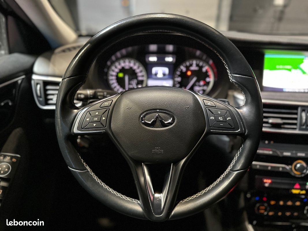 INFINITI Q30 2.2d 170 7DCT Premium Tech - SUPERBE ETAT - SIEGE CHAUFFANT (image 17)