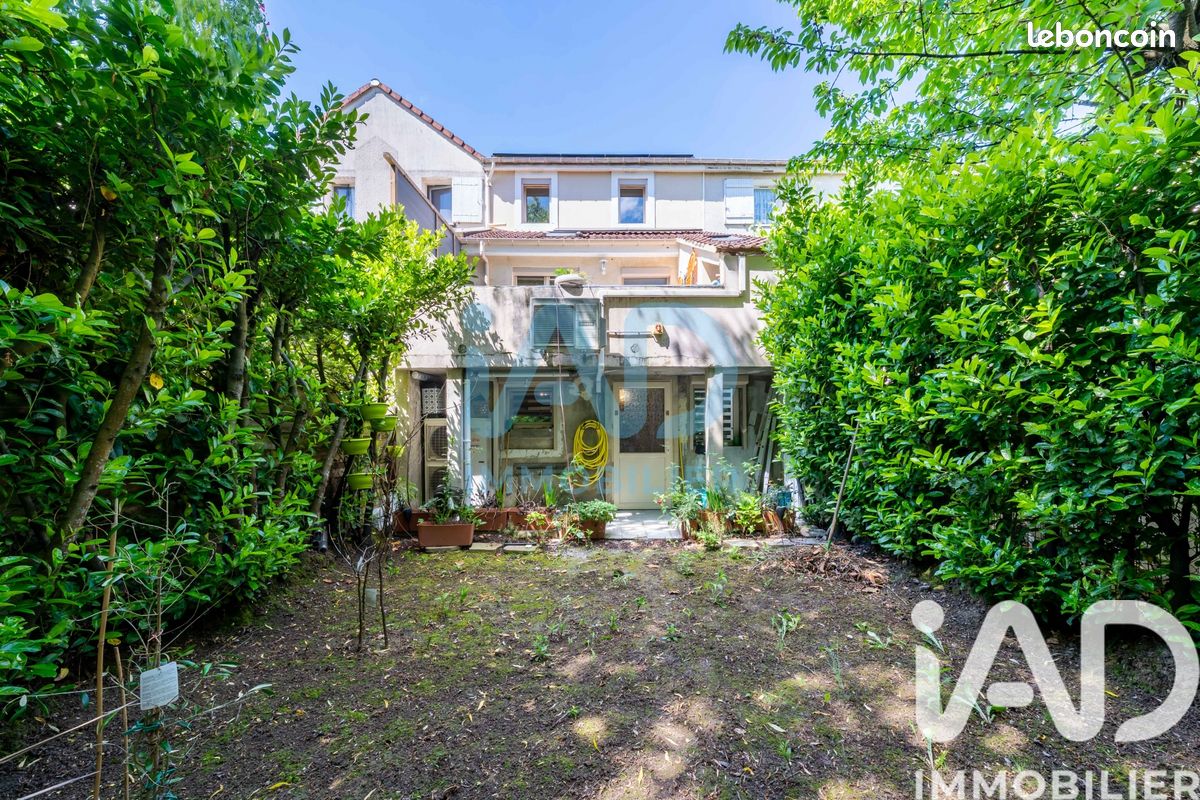 Maison 5 pièces 160 m² · à Savigny-le-Temple · 160 m² · 335 000 €