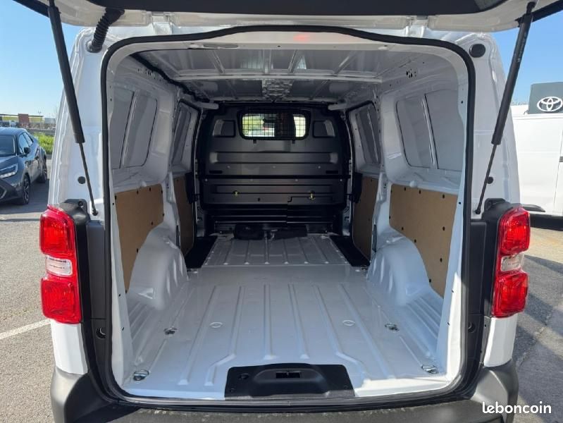 Toyota PROACE Long Hayon Double 2.0 D-4D 140 Start Pack Confort MC24 (image 19)