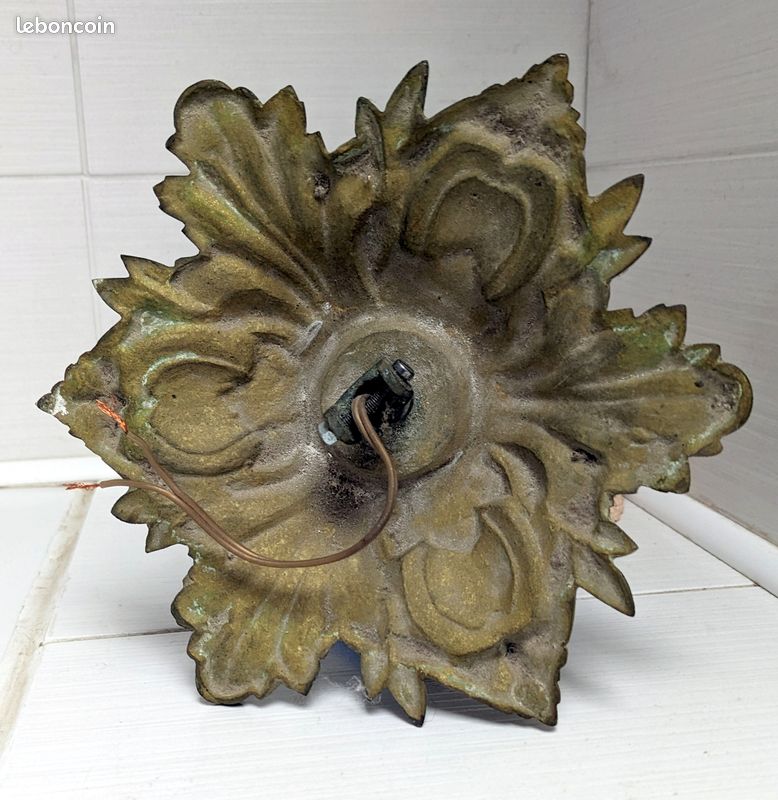 Ancienne LAMPE en BRONZE et GLOBE en verre taillé (vintage) (image 5)