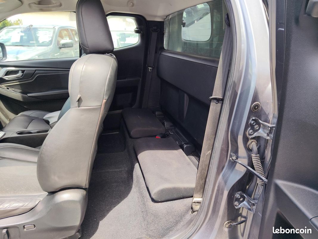 Isuzu D-MAX 1.9 DDI 164CH N60 F SPACE A/T (image 6)