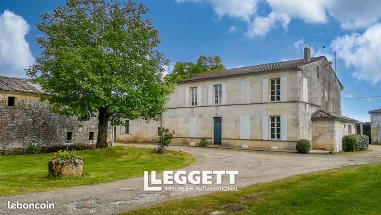 Maison 17 pièces 472 m²