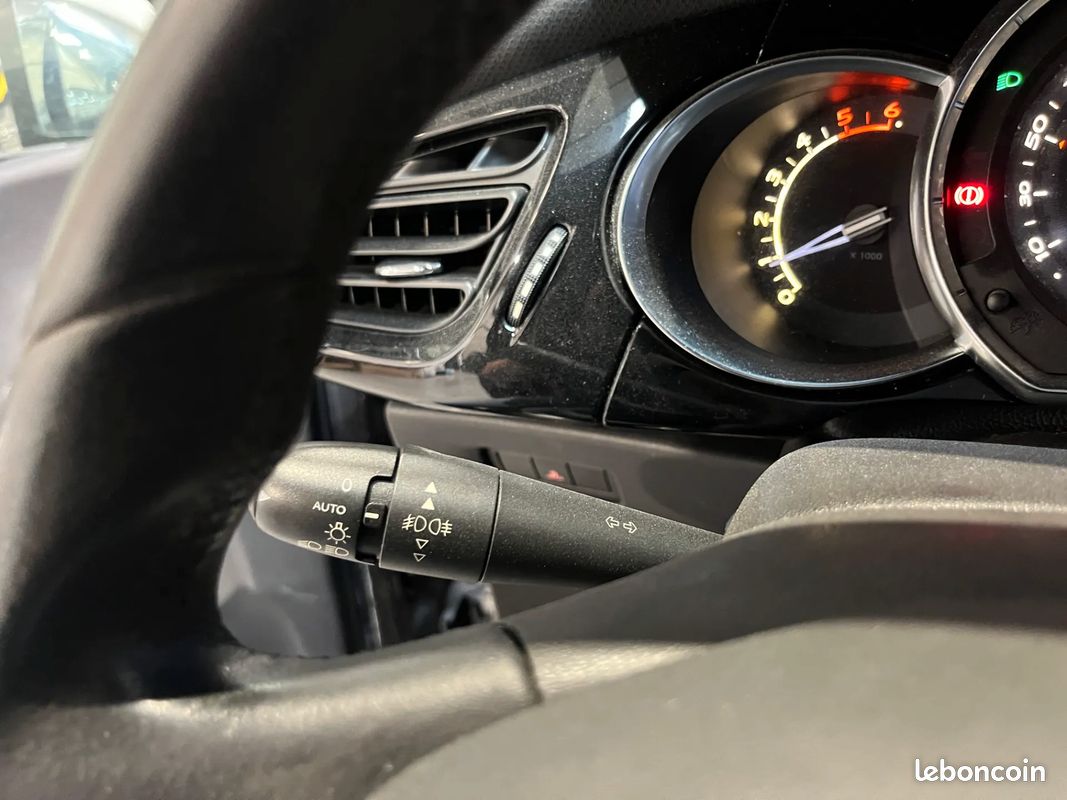 CITROEN DS3 1.6 HDi 112ch SÉRIE NOIRE - 2011 - 155 000 km - Sièges cuir - Suivi complet (image 10)