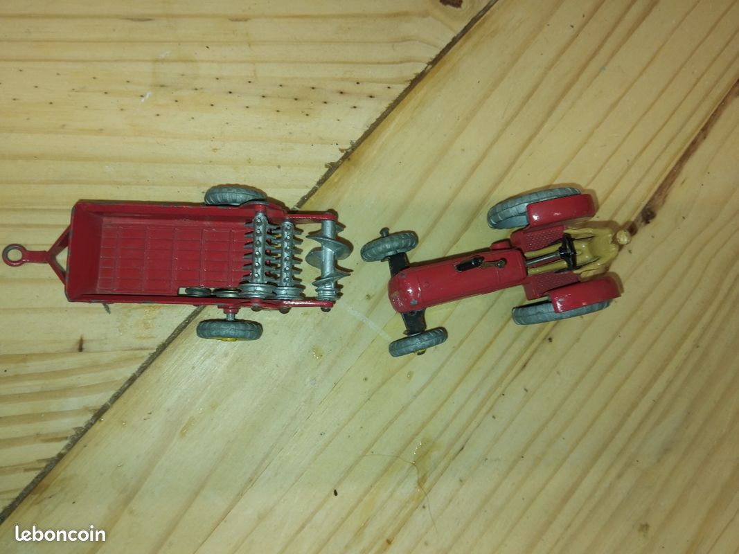 300 DINKY TOYS GB TRACTEUR AGRICOLE MASSEY HARRIS ferme jouet ancien