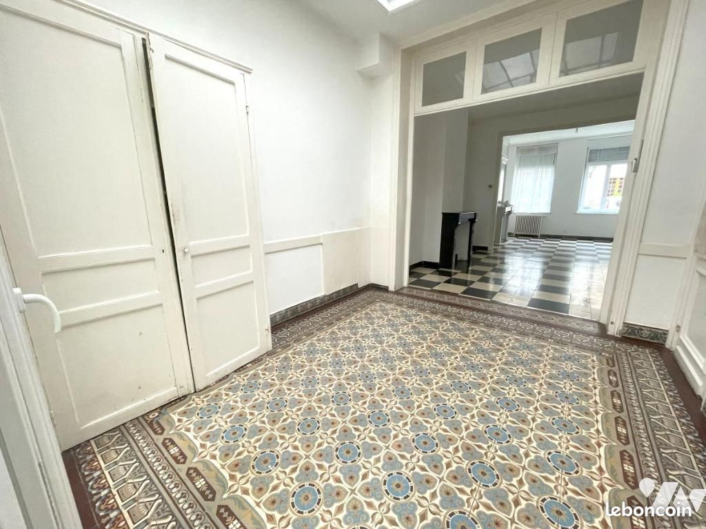 Maison 6 pièces 157 m² · à Lille · 157 m² · 355 000 €