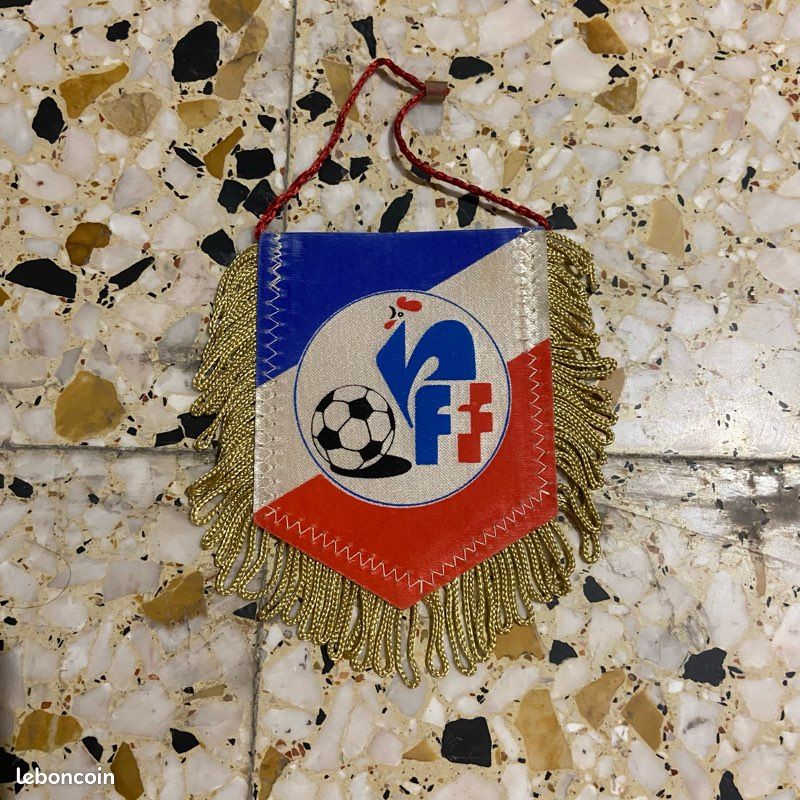 FANION FOOTBALL Équipe France FFF EUR 30,00 - FR