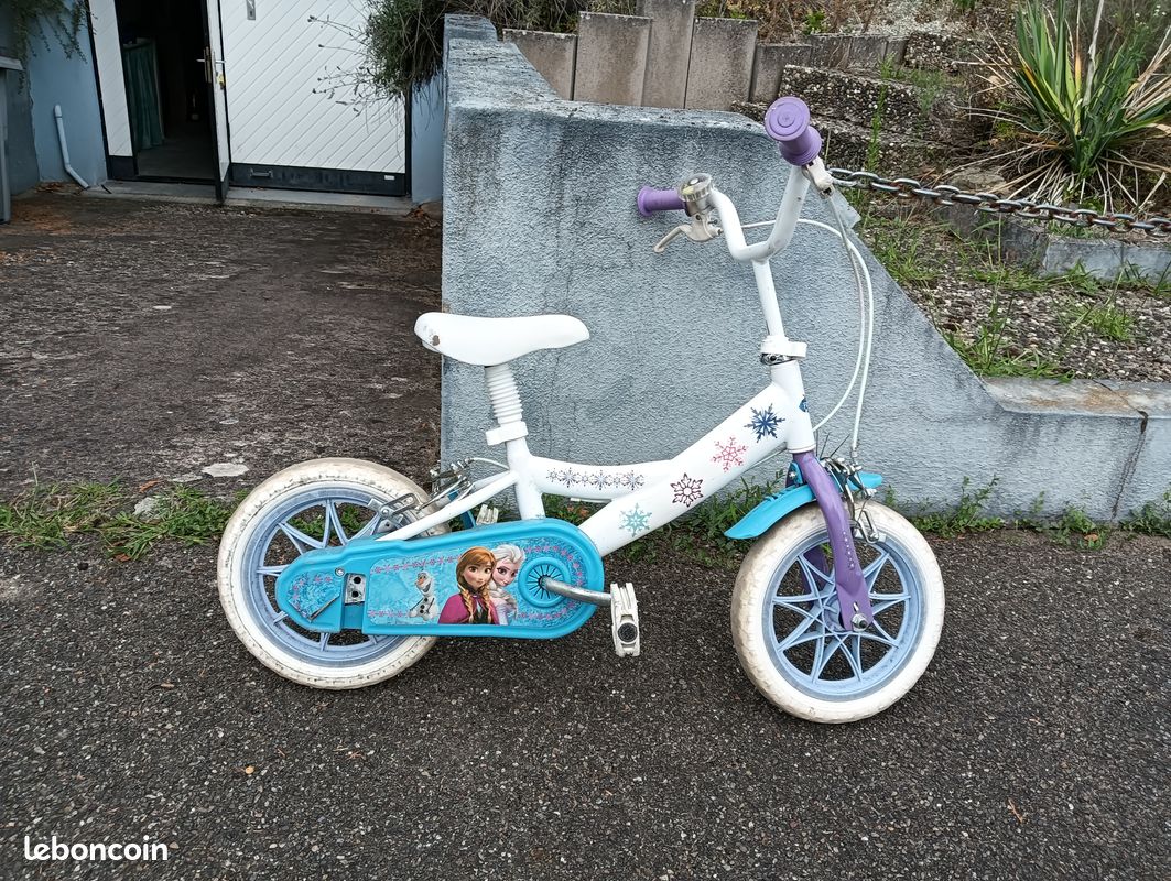 Vélo reine des neiges (image 1)