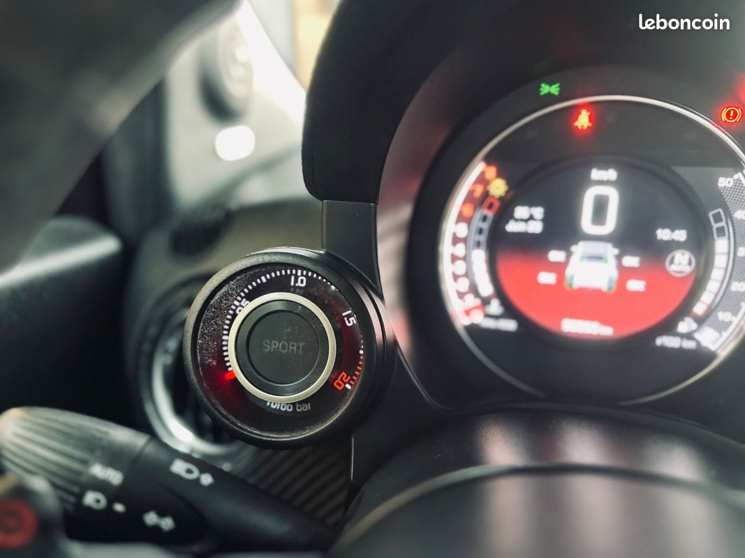 ABARTH 595 1.4 T-Jet 180 CH BVA Cabriolet Competizione Esseesse + ECHAPPEMENT AKRAPOVIC + PACK CARBONE + BEATS AUDIO + 1ERE MAIN + GARANTIE 12 MOIS (image 22)