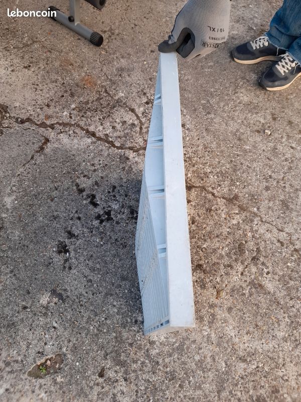 Grille pluviale en PVC (image 2)