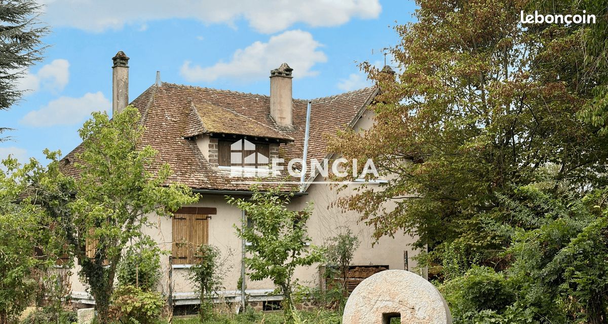 Maison 5 pièces 138 m² · à Saint-Jean-d'Assé · 138 m² · 78 000 €