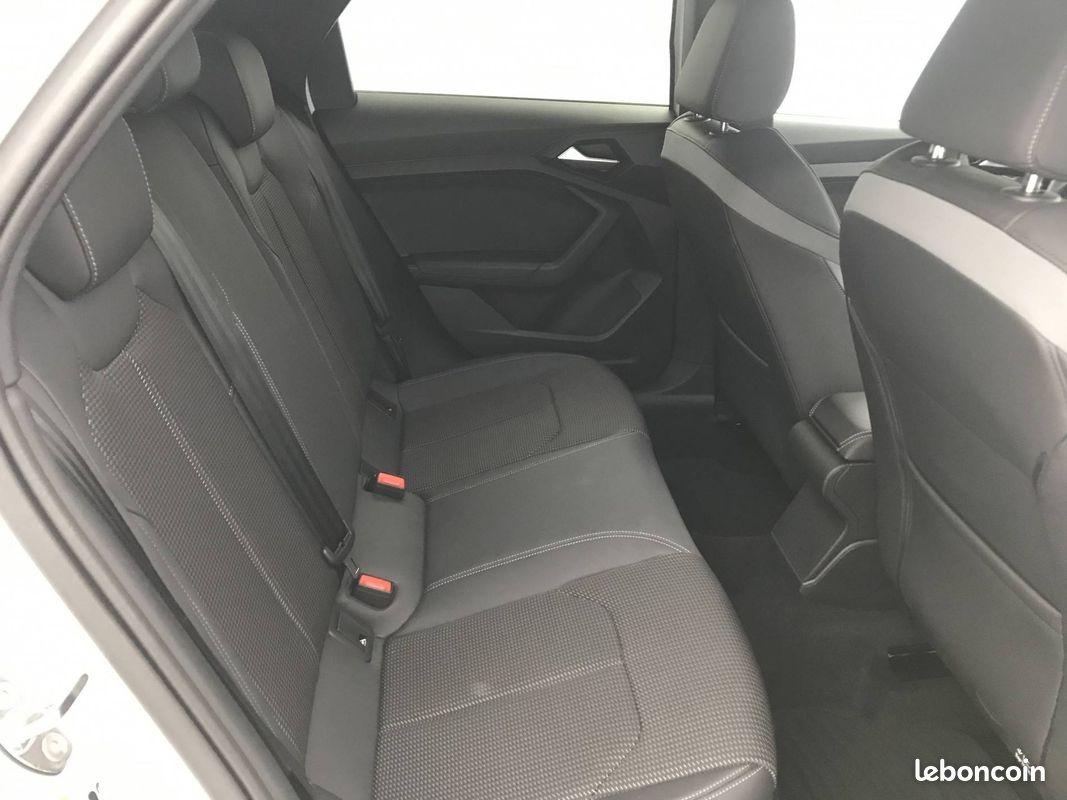 AUDI A1 Sportback 35 TFSI 150 ch S tronic 7 S Line (image 14)
