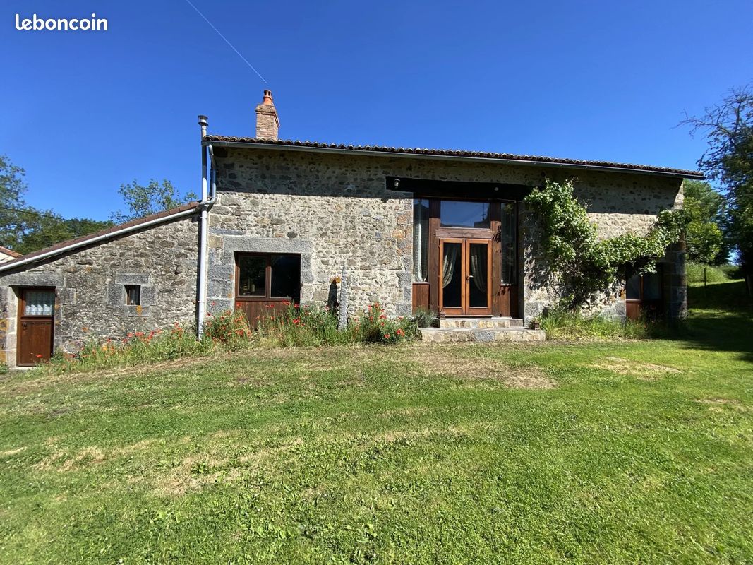 Maison 5 pièces 208 m² · à Oradour-Saint-Genest · 208 m² · 167 400 €