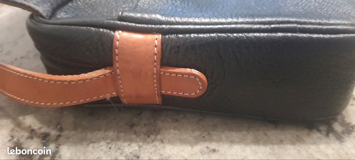 Sac à bandoulière vintage Courrèges Paris - Cuir noir & camel - Made in France (image 8)